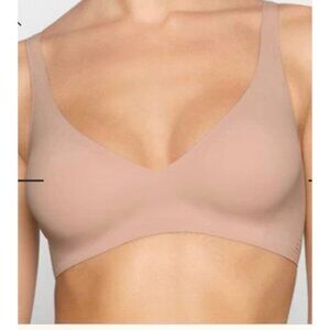 SKIMS NAKED PLUNGE BRA COLOR SAND SIZE SMALL
